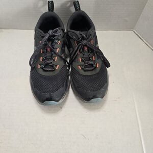 Women running shoes‎